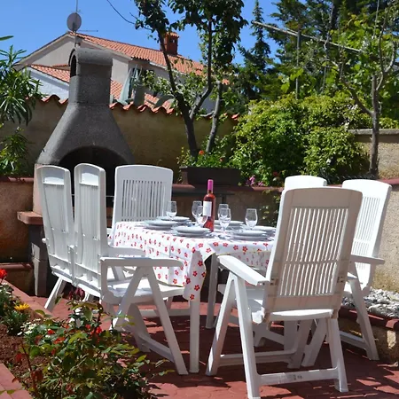 Helle In Mit Garten- Grill Und Terrasse By Interhome Apartament