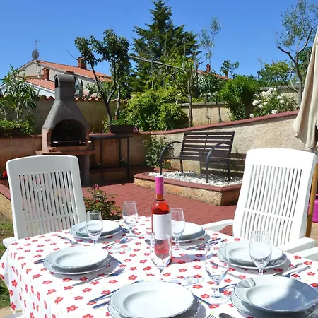 Helle In Mit Garten- Grill Und Terrasse By Interhome شقة فينكوران